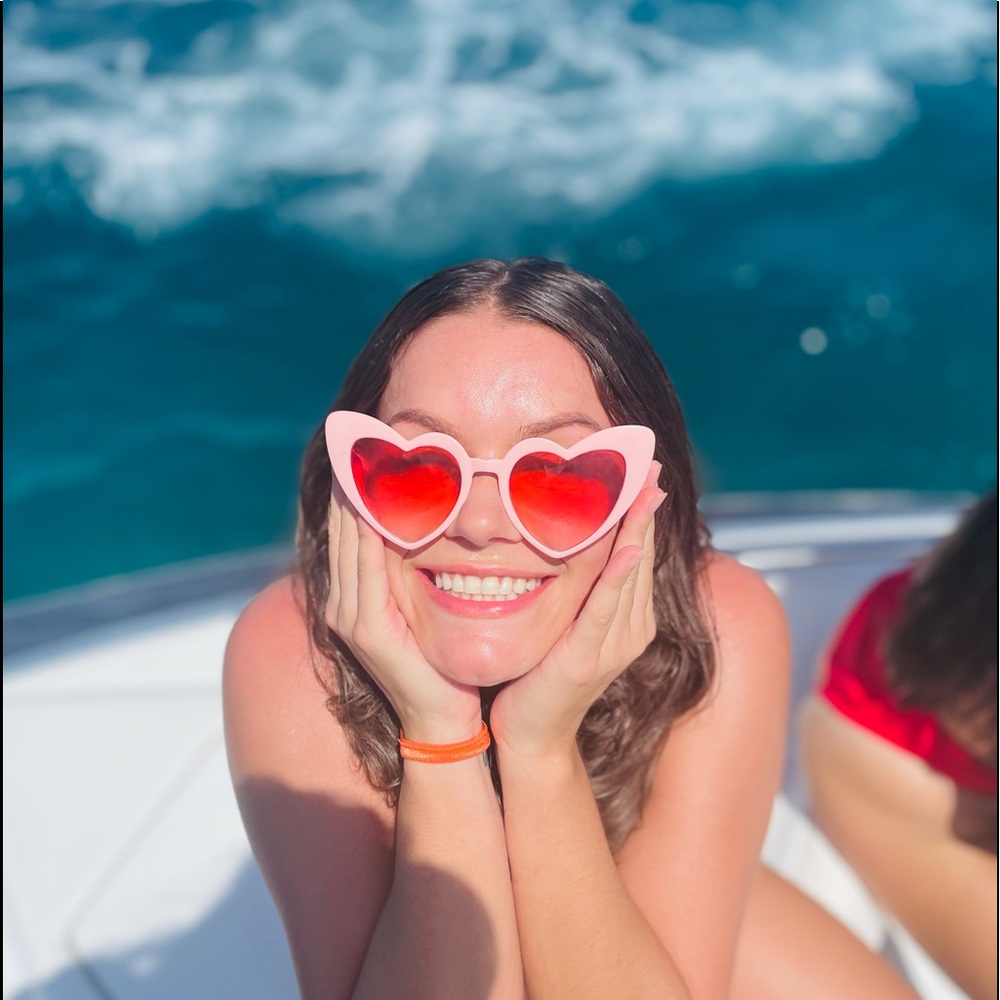 Meet your Posher, Maria